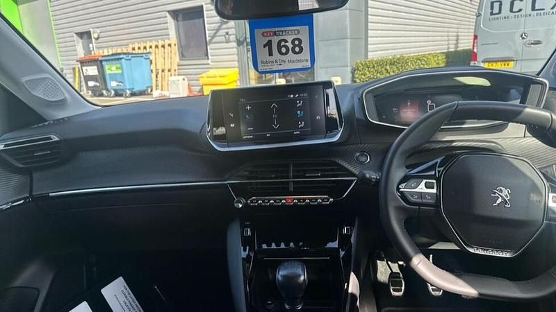 Usado Peugeot 208 Allure+ 99 HP (72 kW) 2023 Citadino