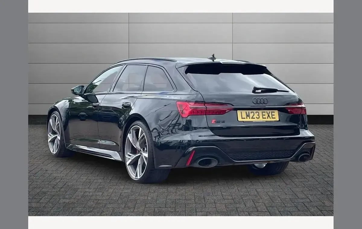 Usado Audi RS6 Advanced 600 CV (441 kW) 2023 Negro Familiar