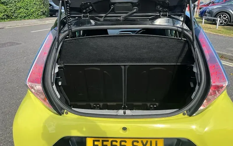 Used Toyota Aygo X-cite 69 HP (50 kW) 2016 Yellow Hatchback