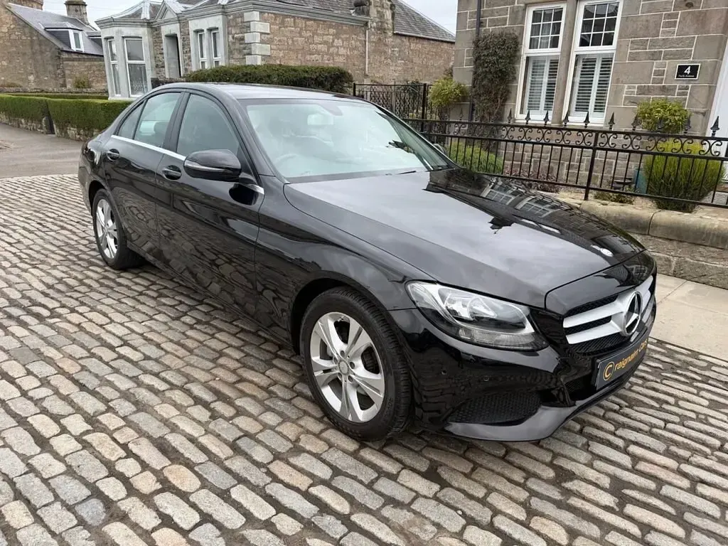 Begagnad Mercedes C220 Executive 170 HK (125 kW) 2016 Svart Sedan