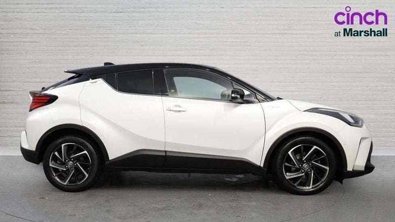 Used Toyota C-HR 122 HP (89 kW) 2020 White SUV