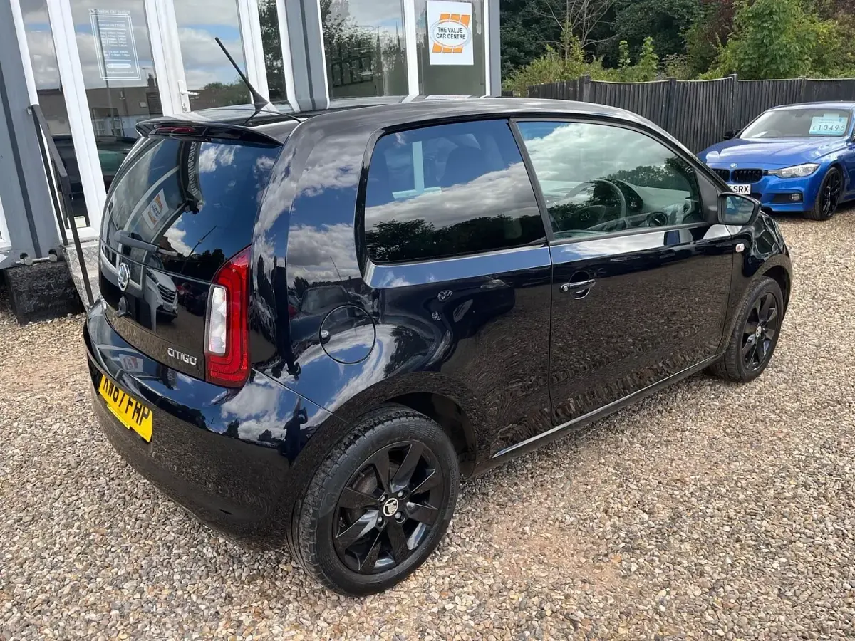 Used Skoda Citigo Colour Edition 60 HP (44 kW) 2017 Black Hatchback