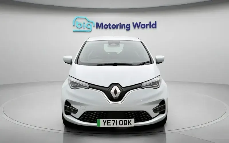 Used Renault Zoe GT-Line 100 kW (136 HP) 2021 White Hatchback