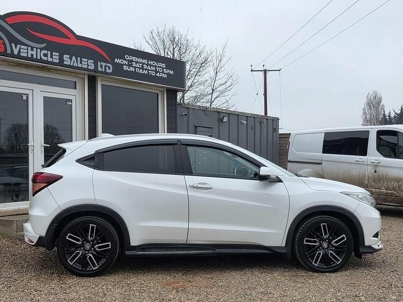 Second-hand Honda HR-V EX 120 CP (88 kW) 2016 Alb SUV
