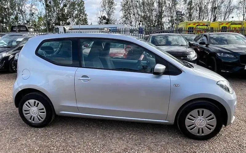 Used VW up! move up! 60 HP (44 kW) 2016 Silver Hatchback