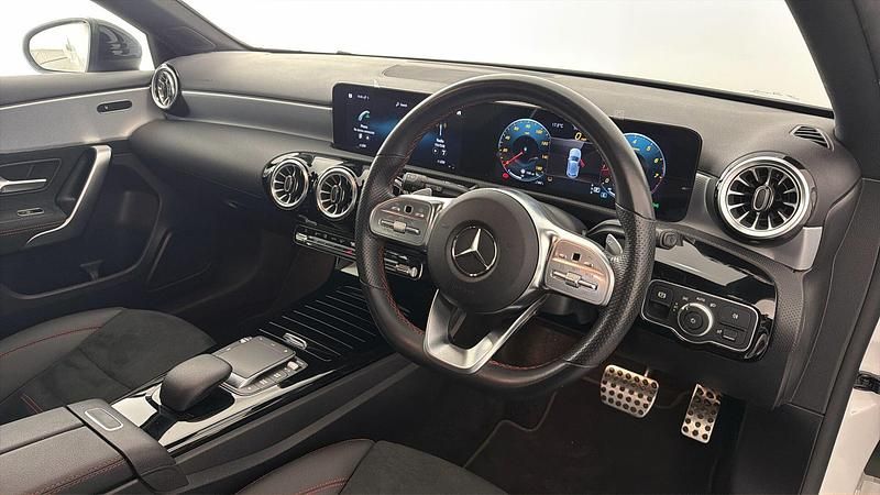 Used Mercedes A180 Executive 136 HP (100 kW) 2023 Polar white Hatchback