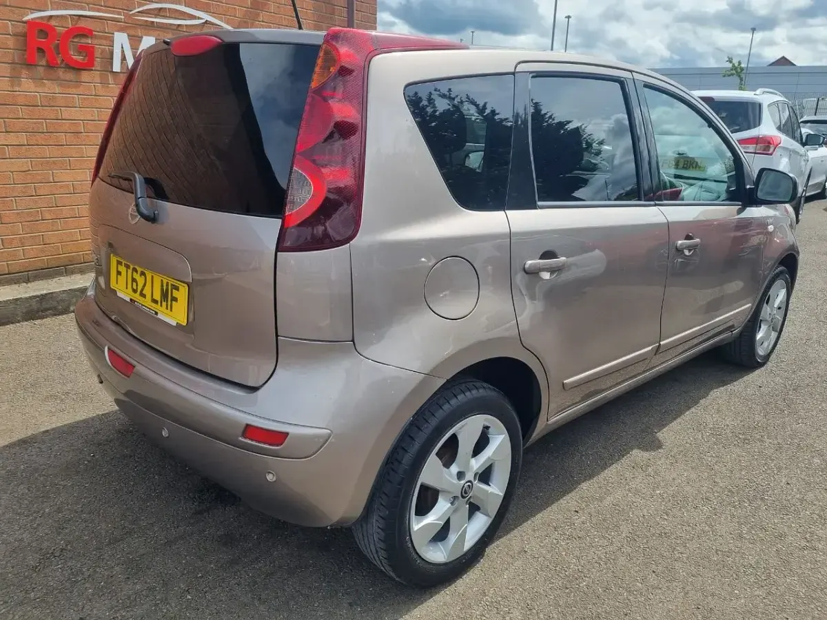 Used Nissan Note N-TEC 86 HP (63 kW) 2012 Beige Hatchback