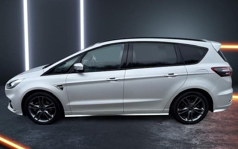 Usado Ford S-MAX ST-Line 190 HP (139 kW) 2022 Monovolume