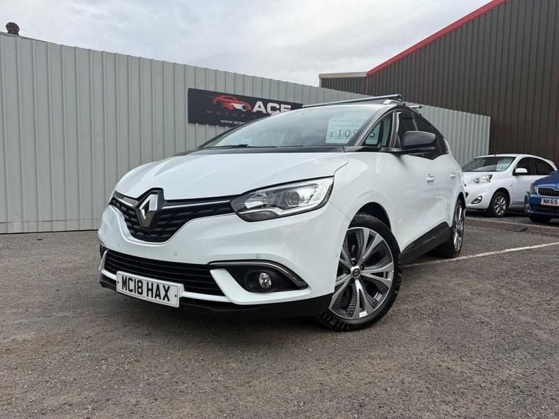 White/black Used 2018 Renault Grand Scénic IV Dynamique MPV | £10,995 (Fair price) - Image 1/4