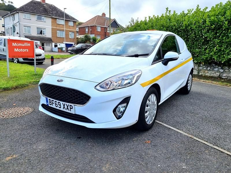 White Used 2019 Ford Fiesta Van | £5,950 (Good price) - Image 1/4