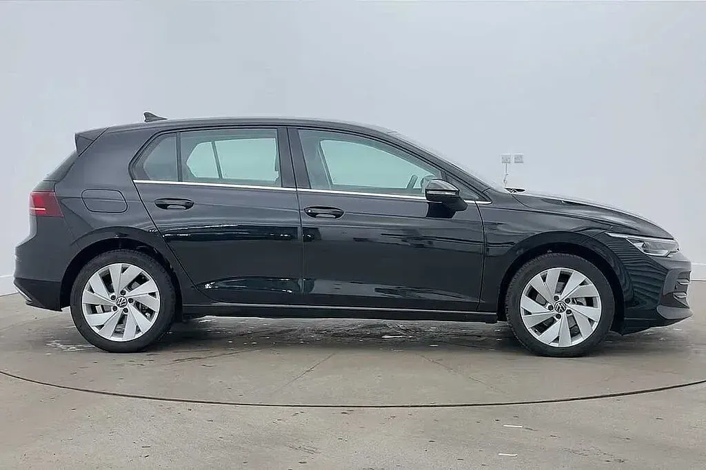 Used VW Golf VIII 150 HP (110 kW) 2025