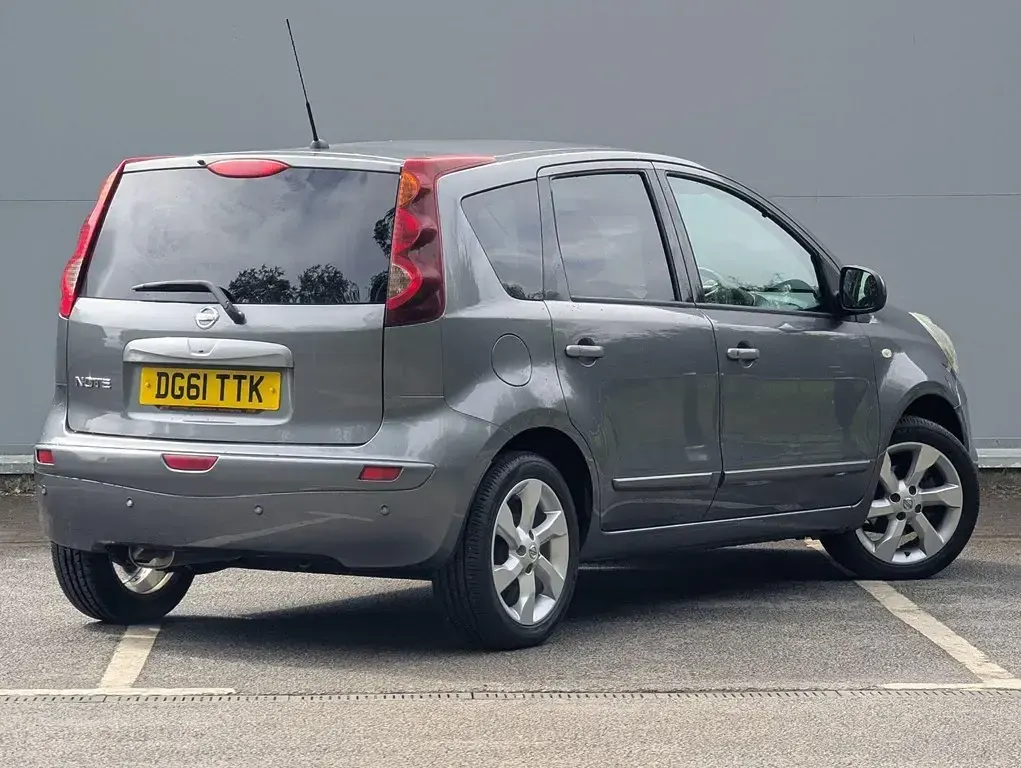Used Nissan Note Tekna 2011 Grey Hatchback