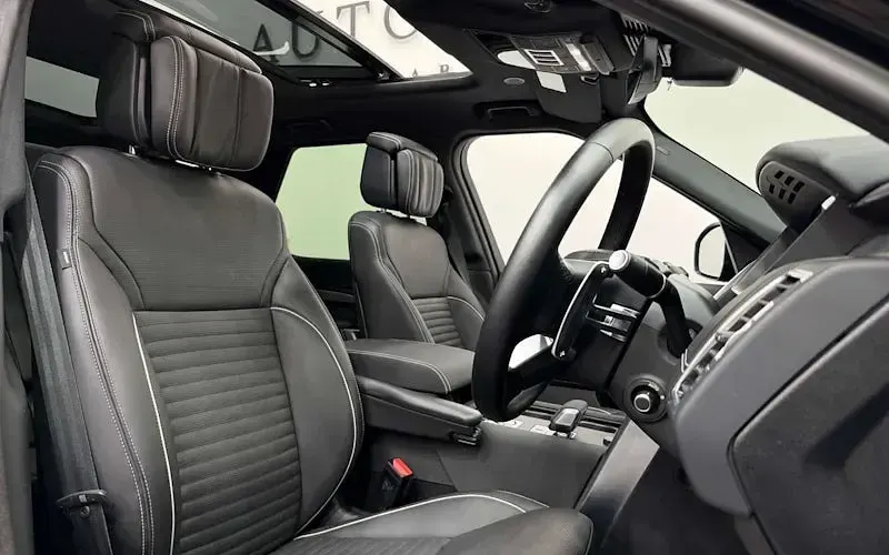Used Land Rover Discovery 5 HSE Dynamic 300 HP (220 kW) 2022 SUV