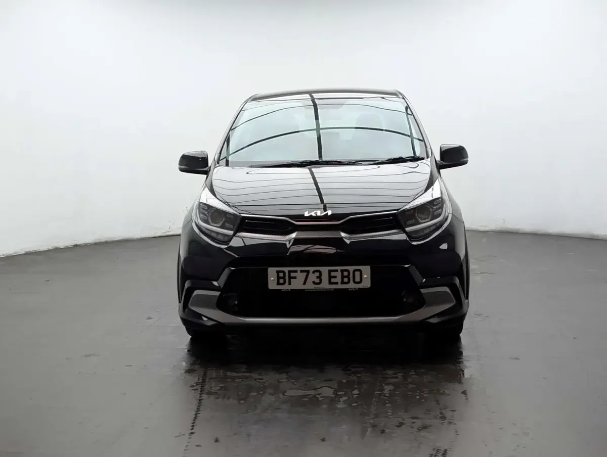 Second-hand Kia Picanto X-Line 2023 Negru Hatchback