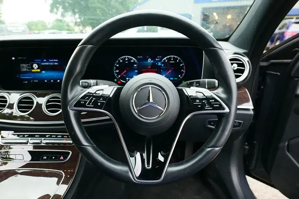 Used Mercedes E200 211 HP (155 kW) 2022 Grey Sedan