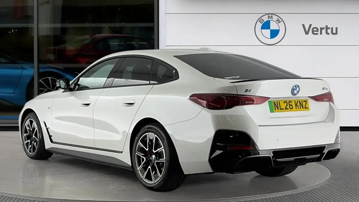 Used BMW i4 Comfort Edition 400 kW (544 HP) 2026 Jm mineral white Sedan