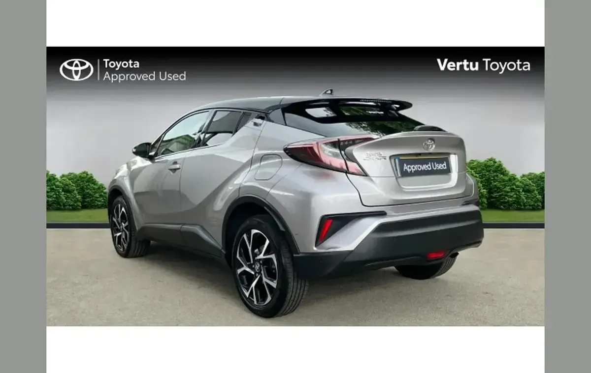 Used Toyota C-HR 116 HP (85 kW) 2017 Silver SUV