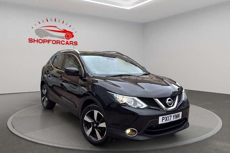 Black Used 2017 Nissan Qashqai N-Vision SUV | £9,850 (Fair price) - Image 1/1