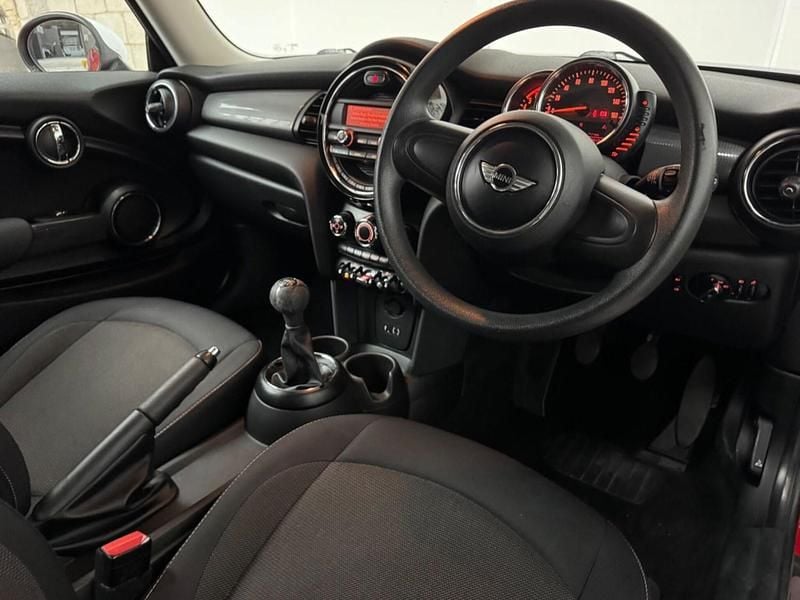 Used Mini Cooper D Hatch 2015 Red Hatchback