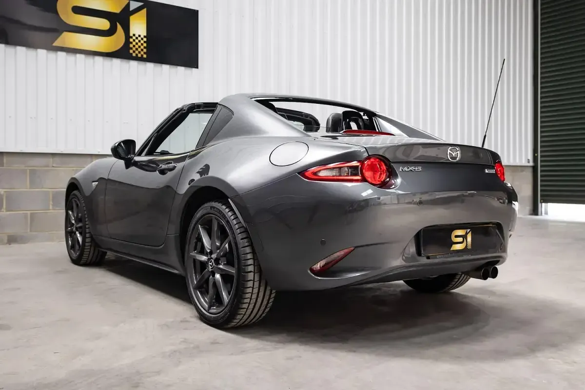 Used Mazda MX5 Inclusive 160 HP (117 kW) 2017 Grey Cabriolet