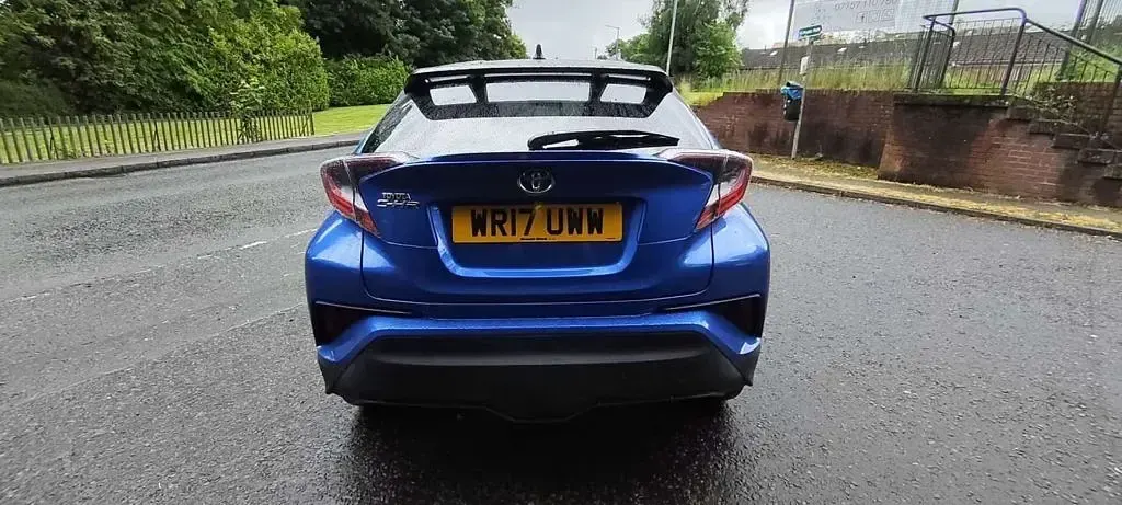 Used Toyota C-HR 116 HP (85 kW) 2017 Blue SUV