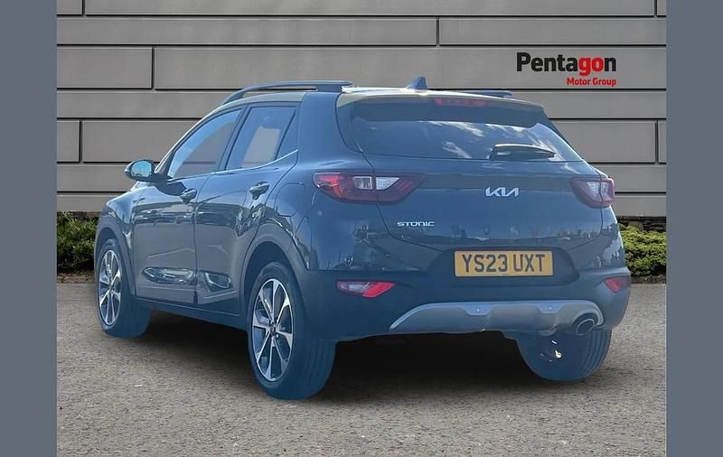 Used Kia Stonic 99 HP (72 kW) 2023 Grey SUV