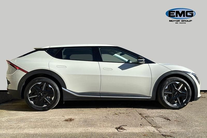 Used Kia EV6 125 kW (170 HP) 2025 White SUV