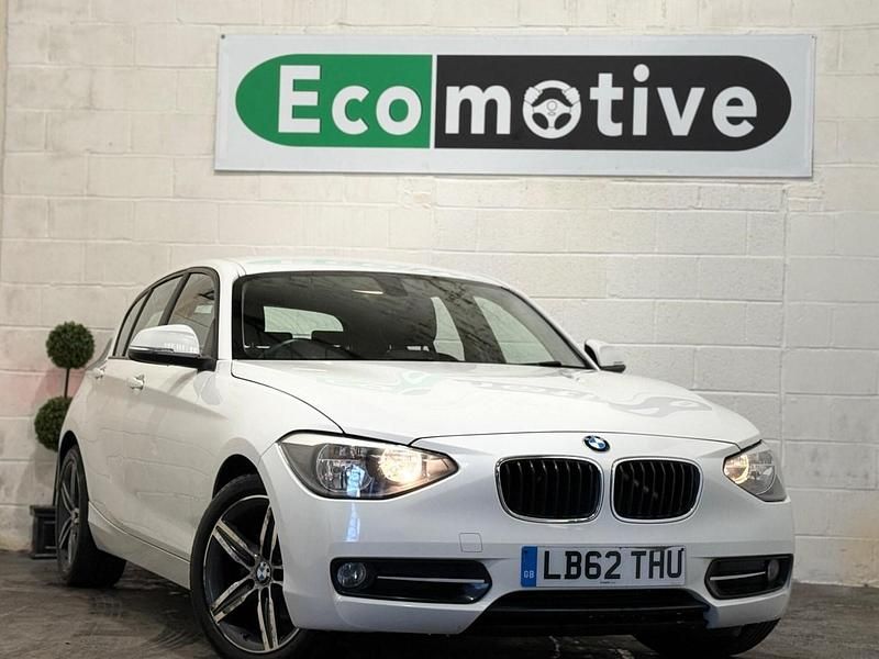 Used BMW 116 Sport Line 2013 White Hatchback