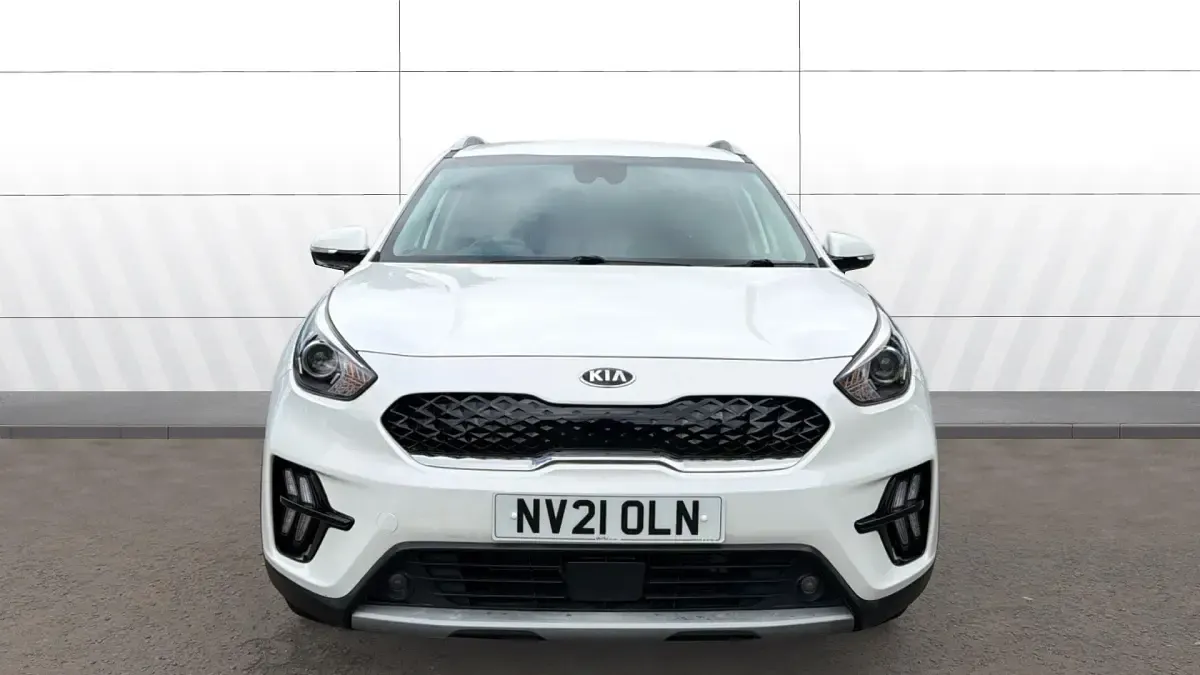 Used Kia Niro 141 HP (103 kW) 2021 White SUV