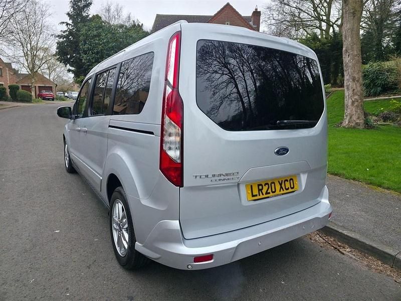 Used Ford Grand Tourneo Connect Titanium 120 HP (88 kW) 2020 Silver MPV