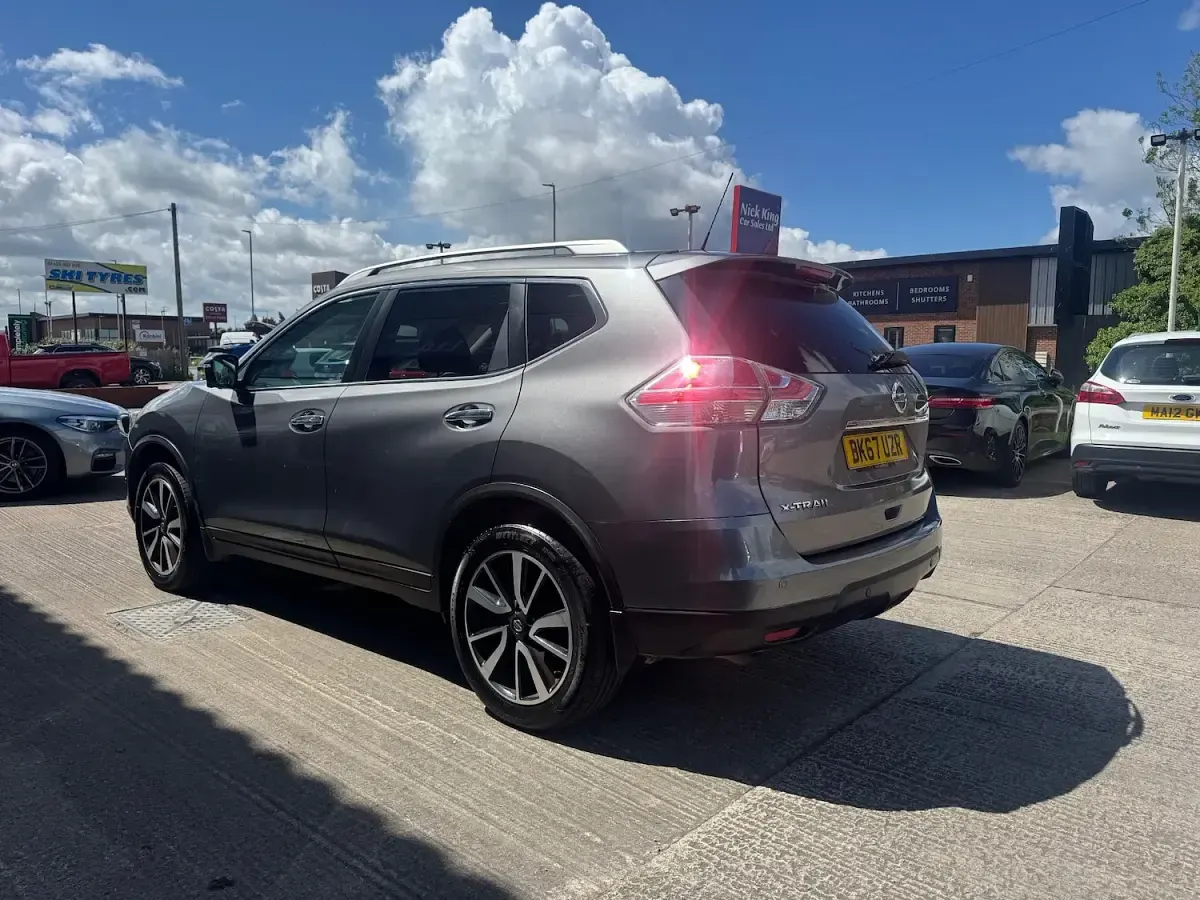 Used Nissan X-Trail Tekna 130 HP (95 kW) 2017 Gunmetal grey SUV