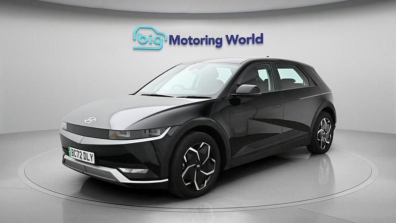 Used Hyundai Ioniq SE 125 kW (170 HP) 2023 Hatchback