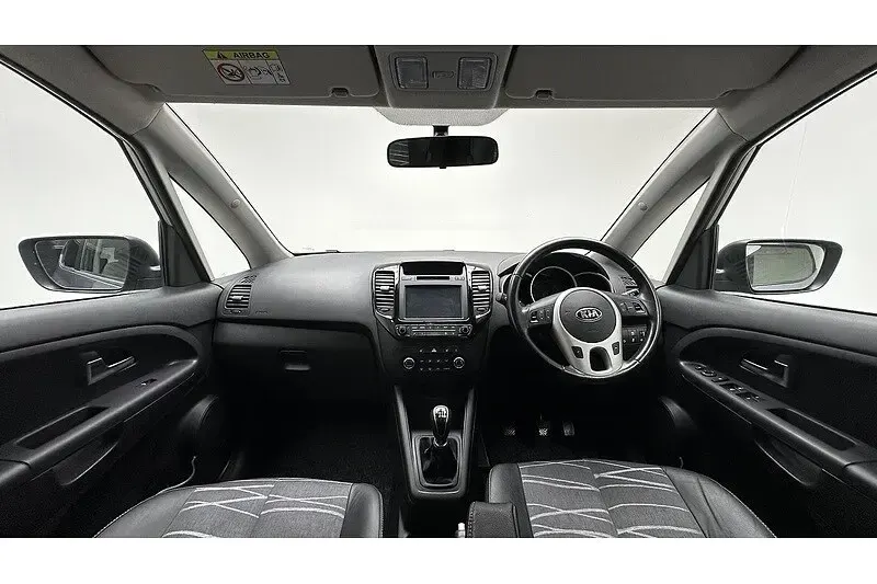 Used Kia Venga 125 HP (91 kW) 2018 Silver Hatchback