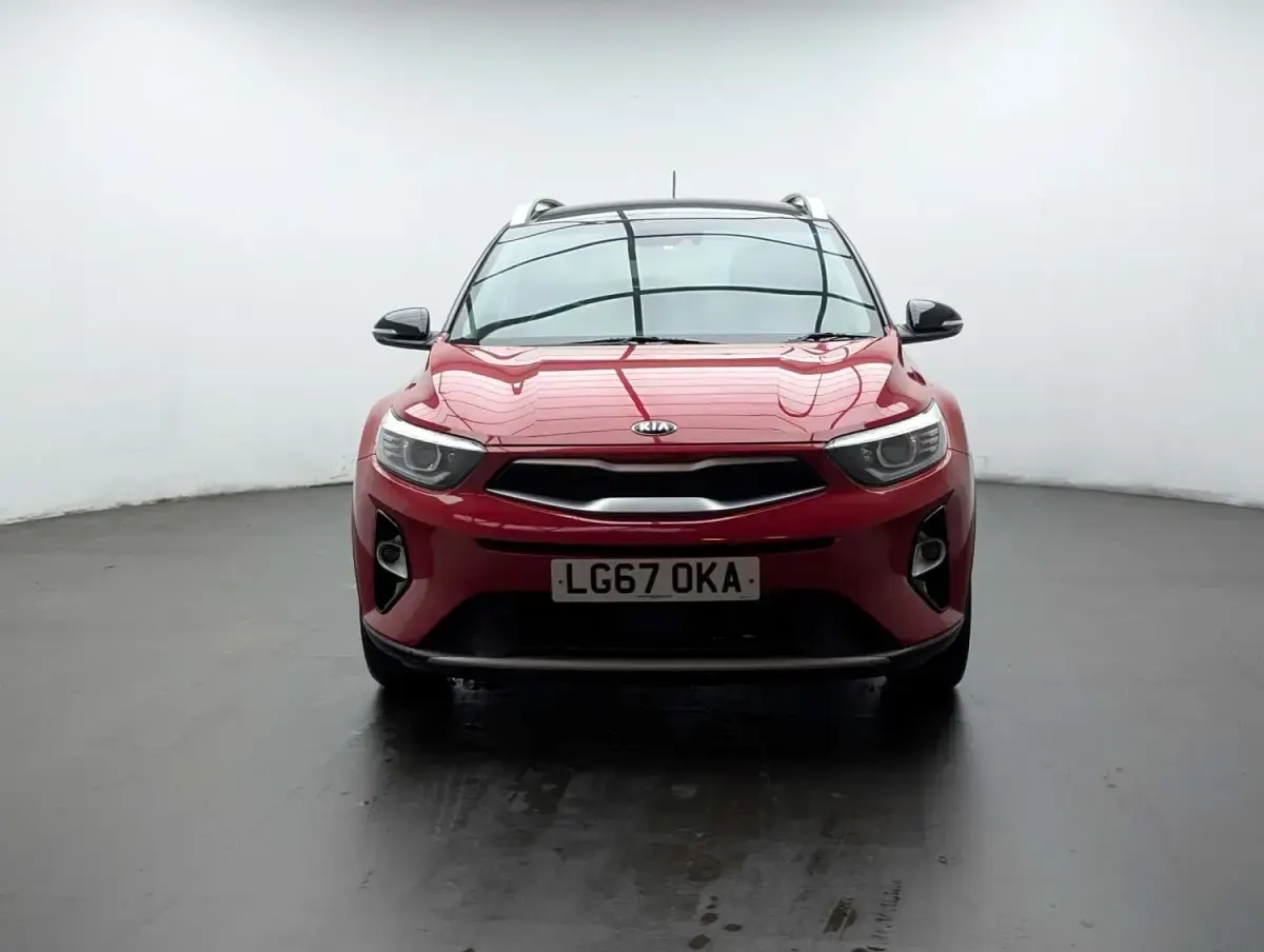Używany Kia Stonic First Edition 108 KM (79 kW) 2017 Czerwony SUV