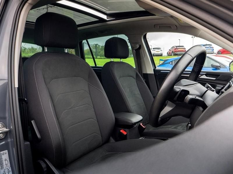 Used VW Tiguan Elegance 150 HP (110 kW) 2020 Dolphine grey SUV