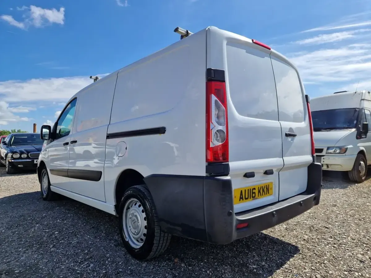 Używany Citroën Dispatch 2016 Biały Minivan