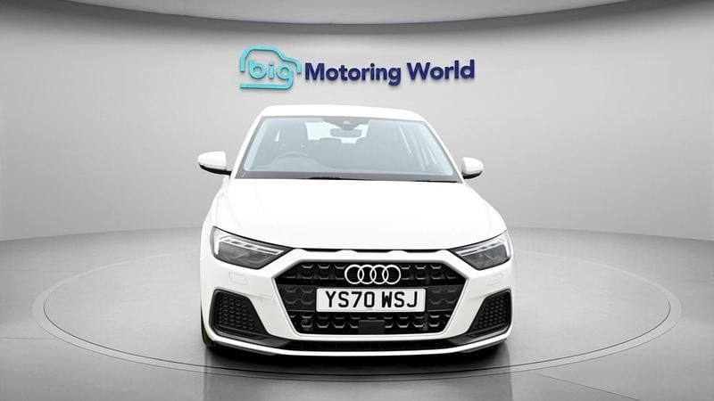 Used Audi A1 Sportback Sport 108 HP (79 kW) 2020 White Hatchback