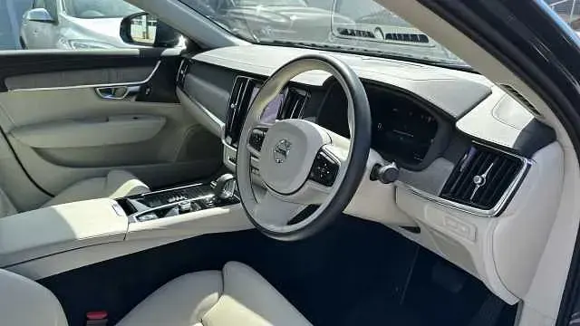 Usado Volvo S90 Plus 455 HP (334 kW) 2023 Azul Sedan