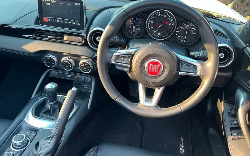Used Fiat 124 Spider S 140 HP (102 kW) 2018 White Cabriolet