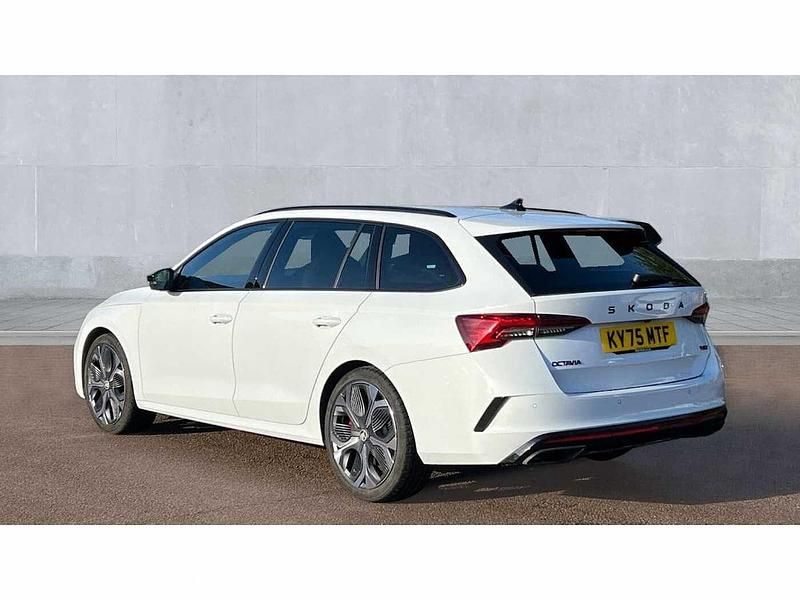 Used Skoda Octavia vRS 265 HP (194 kW) 2025 Moon white metallic Estate