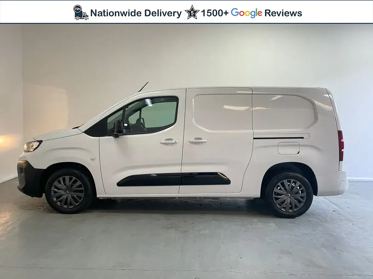 New Citroën Berlingo 100 HP (73 kW) 2025 White MPV