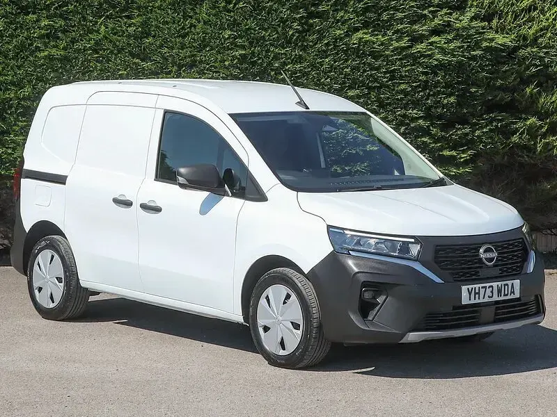 Used Nissan Townstar Acenta 130 HP (95 kW) 2023 White Van