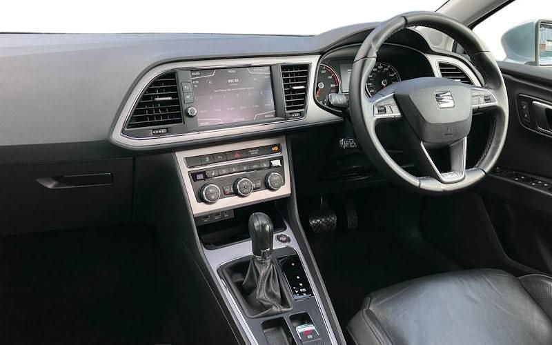 Used Seat Leon XCELLENCE 150 HP (110 kW) 2019 Silver Hatchback