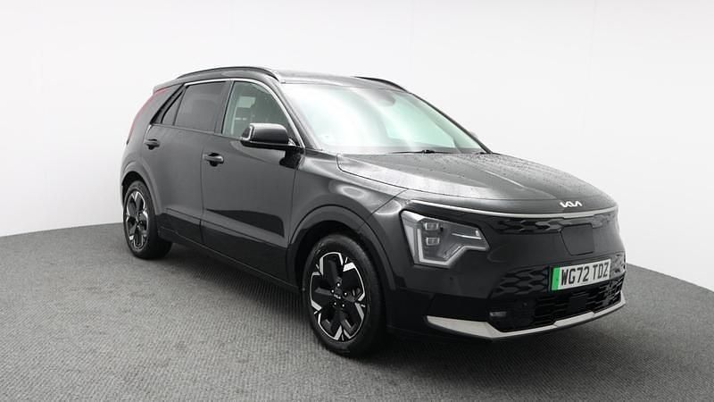 Black Used 2022 Kia e-Niro SUV | £18,995 (Expensive) - Image 1/4