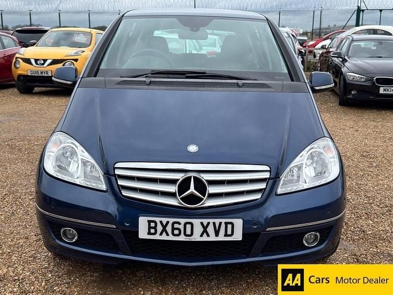 Used Mercedes A180 Avantgarde 116 HP (85 kW) 2010 Blue Hatchback