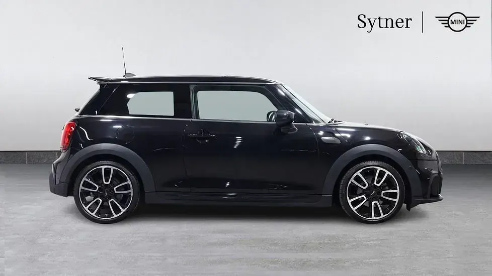 Used Mini Cooper Hatch 134 HP (98 kW) 2021 Black Hatchback