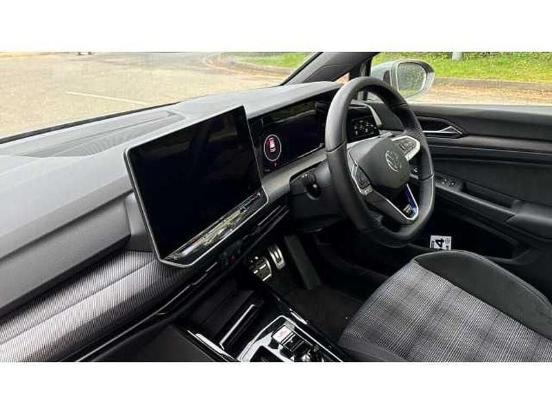 Used VW Golf VIII GTE 272 HP (200 kW) 2025
