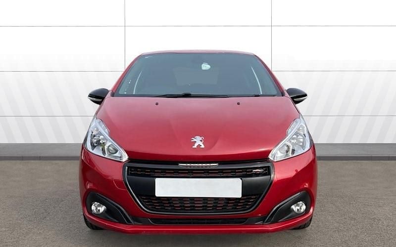 Used Peugeot 208 GT-line 99 HP (72 kW) 2017 Red Hatchback