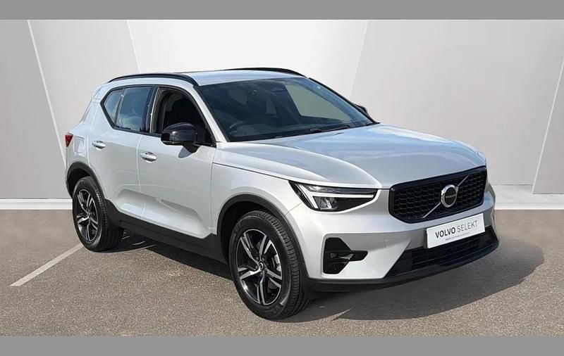 Used Volvo XC40 Plus 197 HP (144 kW) 2023 Silver SUV