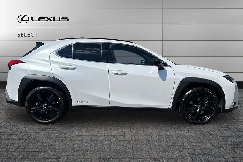 Used Lexus UX Sport Line 181 HP (133 kW) 2022 Sonic white SUV
